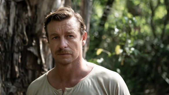Simon Baker plays sniper Travis in High Ground