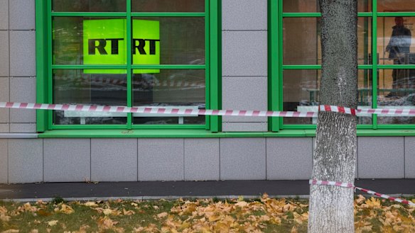 Promoting alternative narratives and conspiracy theories: Russian state-owned television station RT. 