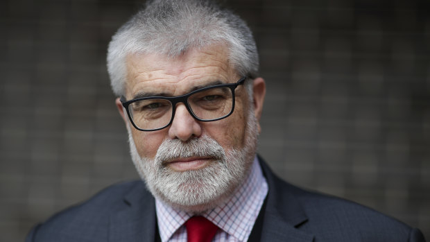 Labor senator Kim Carr has warned about a "new Cold War". 