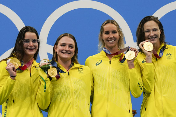 Australia’s women’s 4x100m medley relay team, Kaylee Mckeown, Chelsea Hodges, Emma Mckeon and Cate Campbell pose after winning the gold medal in Tokyo.