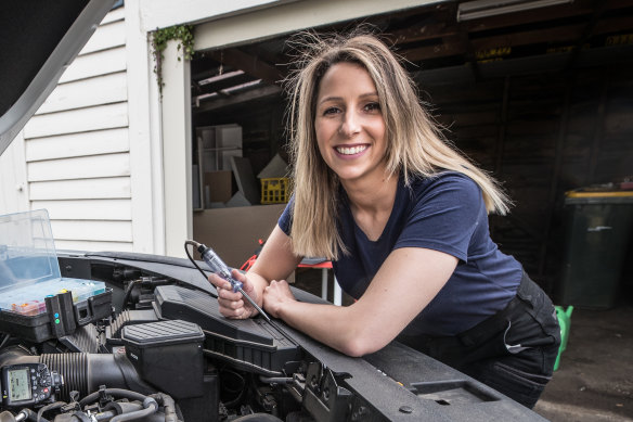 Fiona McDonald, a motor mechanic and head of Tradeswomen Australia, is encouraging women to get into trades in the construction-led economic recovery.