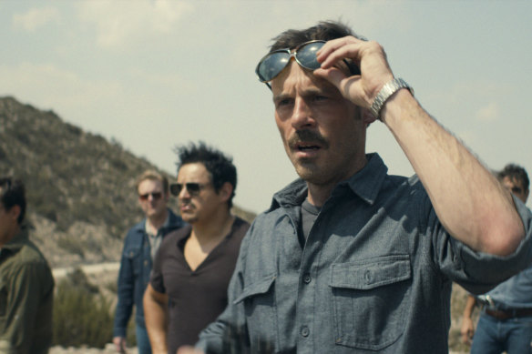 Walt Breslin is a special agent hunting down drug cartels in Narcos: Mexico.