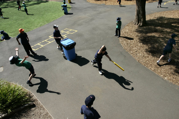 Kids need to spend more time learning to love the game, rather than perfect technique, Sport Australia said. 