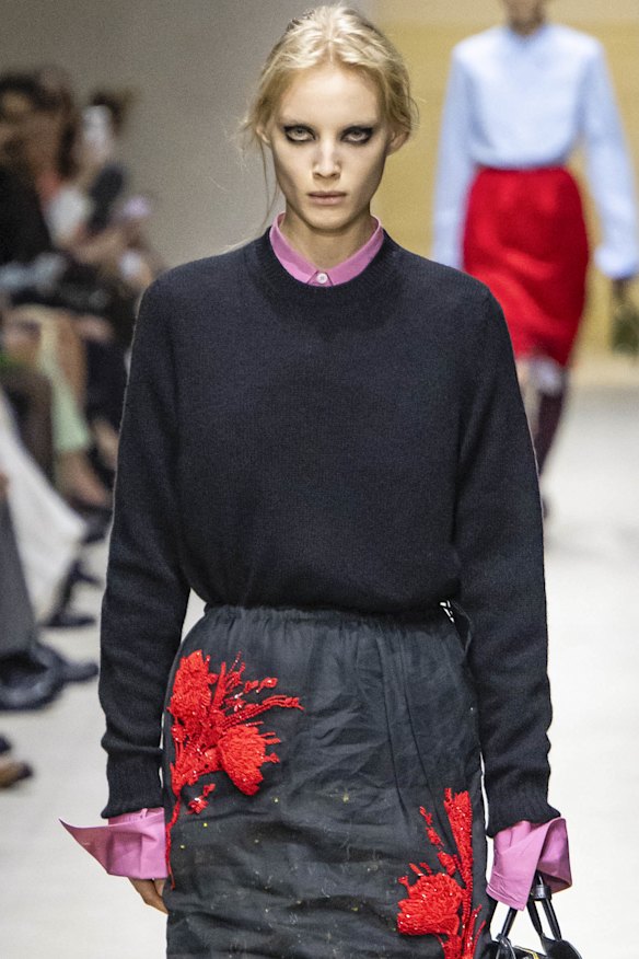 On the Prada catwalk held in Milan last month, jewel-bright accents revived the colors of the cold season.