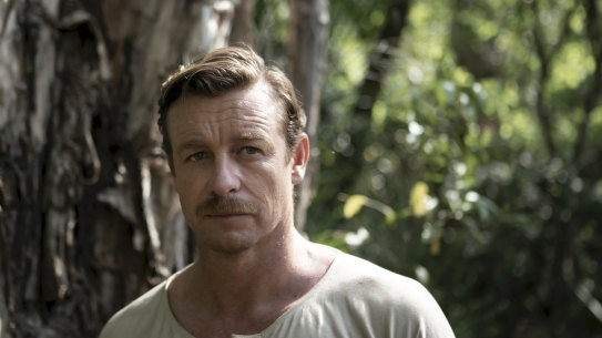 Simon Baker plays sniper Travis in High Ground