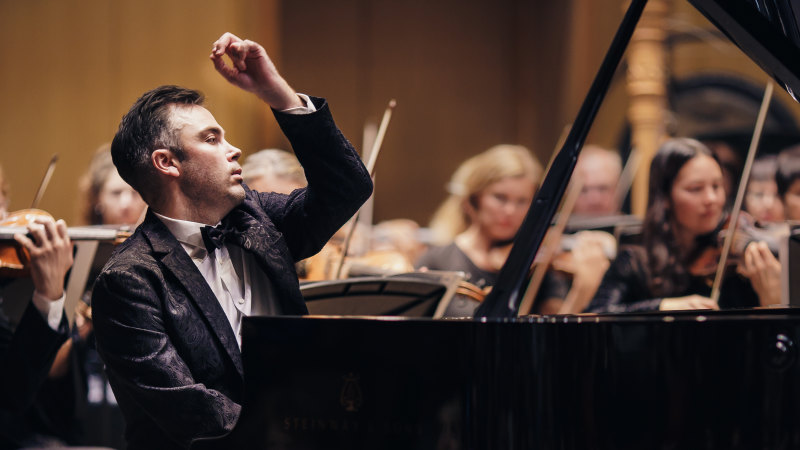 ‘What I was put on this Earth to do’: One-handed pianist to perform with MSO