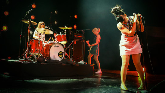 Hanna on stage with Bikini Kill at the Hollywood Palladium in 2019.