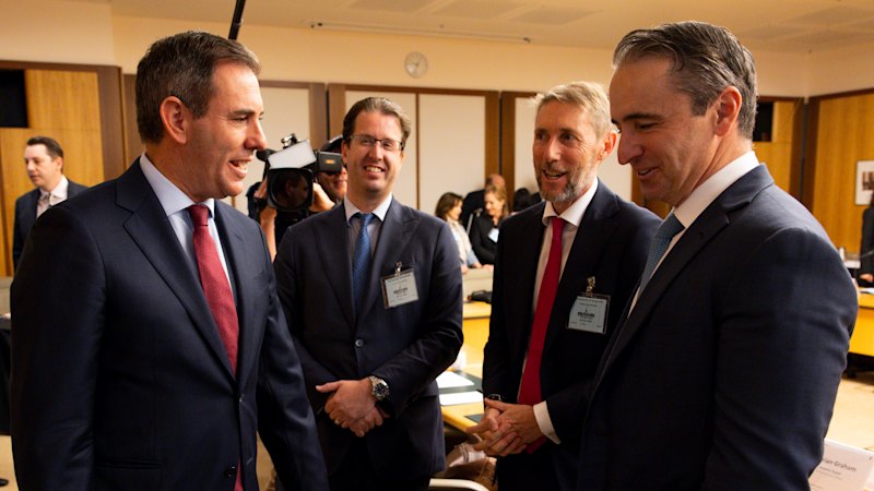Commonwealth Bank boss Matt Comyn makes time for old friends in Canberra
