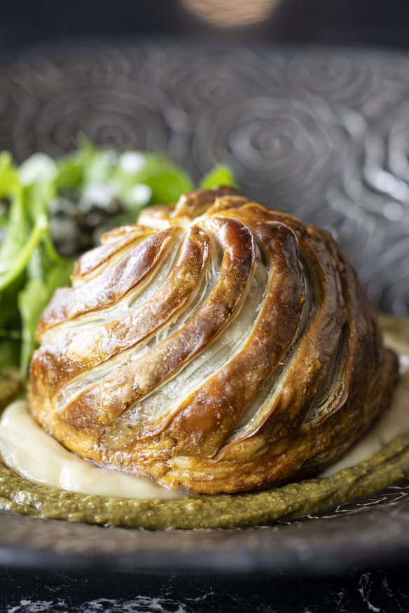 Mushroom and comte pithivier..
