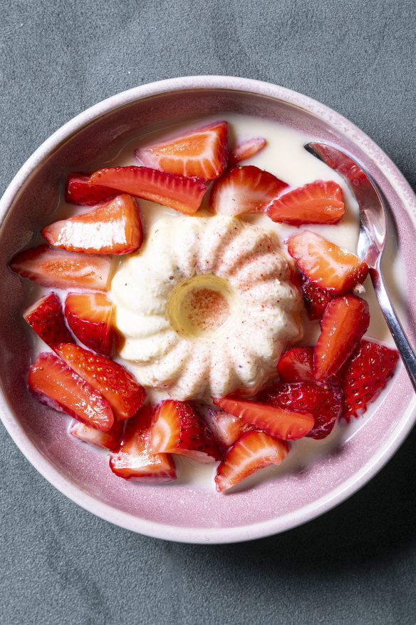 Rasmalais with strawberries.