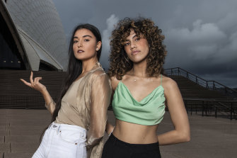 R&B musicians Milan Ring and Becca Hatch will perform on the Opera House Forecourt on Saturday.