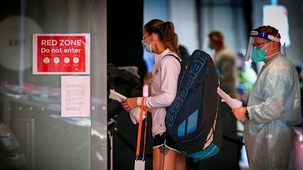 Tennis players who are not in hard quarantine leave the Grand Hyatt in Melbourne for training on January 20.