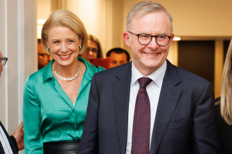 Keneally endured a difficult campaign, Albanese says; Simmonds concedes in Ryan