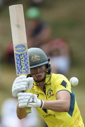 Australian superstar Ellyse Perry uses JPGavan bats.