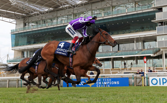 Mother Earth takes out the 1000 Guineas on the famed Rowley Mile at Newmarket in May.
