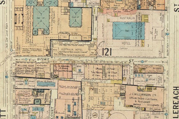 Rowe Street was a bustling street full of coffee shops, fashion and art – a little taste of bohemian Paris that was much-loved by Sydneysiders before it was demolished in the early 1970s to make way for the MLC Centre (now 25 Martin Place).