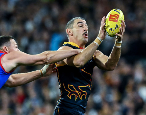 Tex Walker is struggling for goals and the Crows midfield lacks penetration.