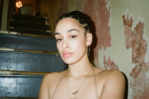 Jorja Smith’s voice seems to tumble out of her.