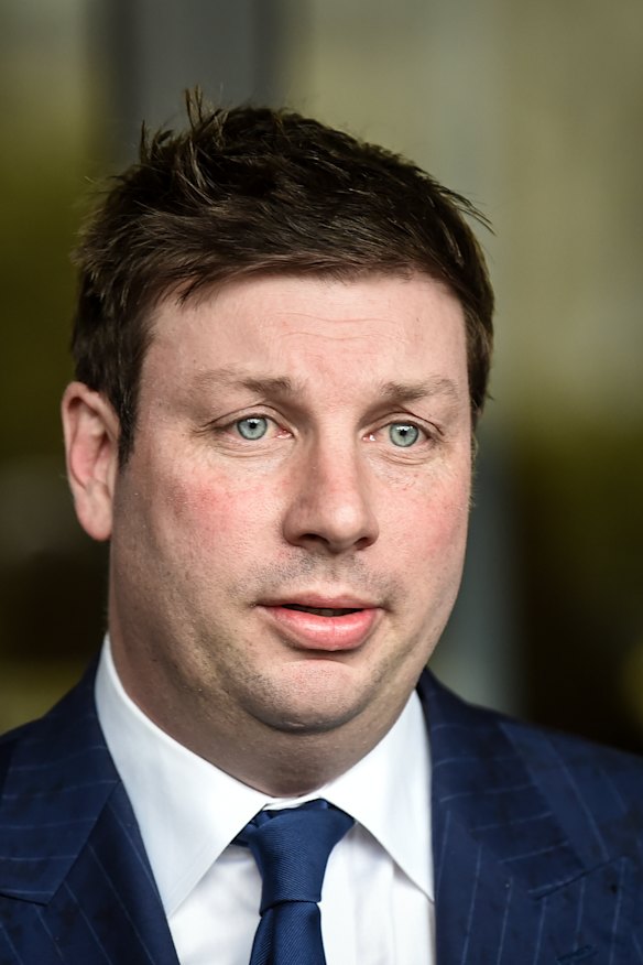 Opposition MP Tim Smith is quitting state politics.