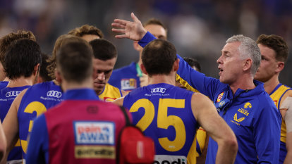 West Coast Eagles mid-flight scare after engine failed on trip over to Melbourne