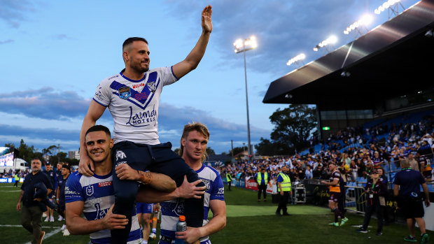 ‘Elton’ Reynolds upstages Broncos’ big win with final bow