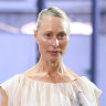 Inspired by Pamela Anderson, I went to a glamorous event not wearing any makeup