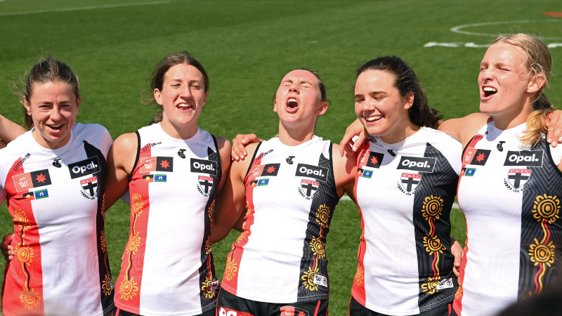 Hawks outplay Swans in upset AFLW win; Gallant Giants no match for sharp Saints
