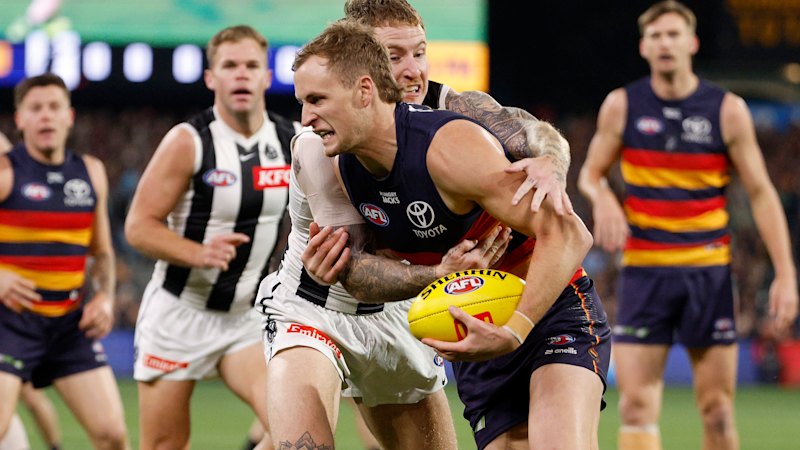 AFL LIVE: Inspired Daicos leads Magpie fightback against Crows; Adelaide fans constantly boo Quaynor
