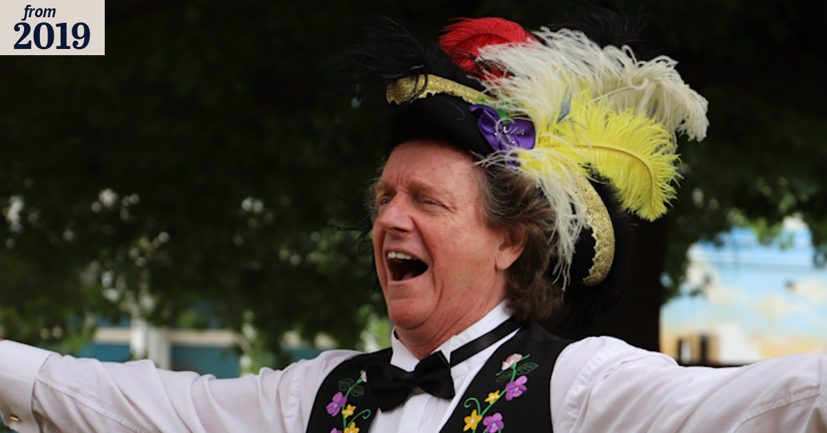 Hear ye! Queensland town crier claims title of world's loudest cry