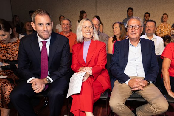Treasurer Jim Chalmers (left), Labor candidate Renee Coffey and former Labor treasurer Wayne Swan at the rally. 