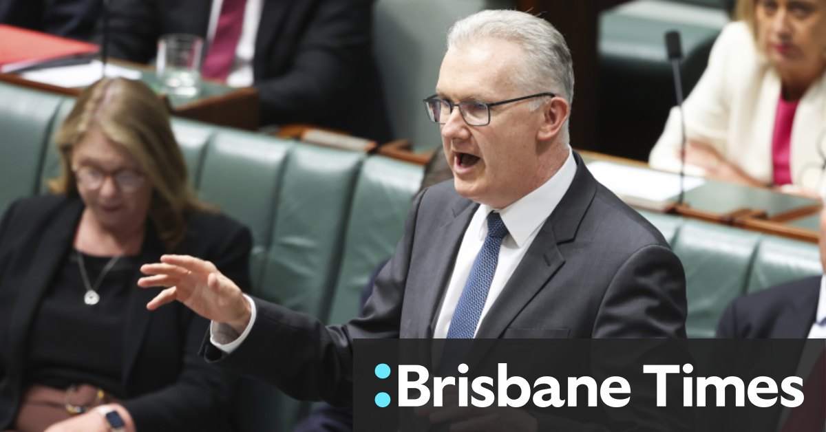 Murderer among former detainees to be shifted to Nauru