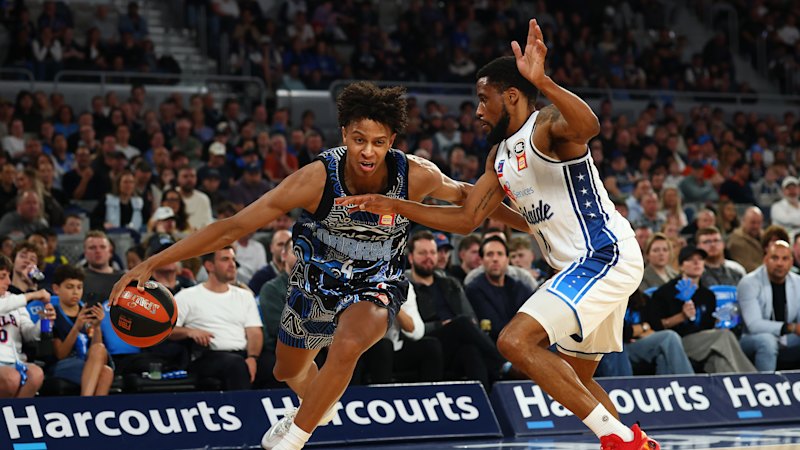Daniels does the dash on United: NBA hopeful seeks fresh start