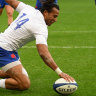 France beat Italy to go top of Six Nations