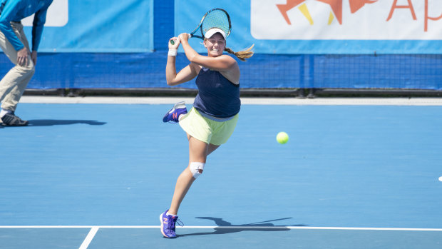 Zoe Hives on her way to winning the Canberra International on Sunday. 