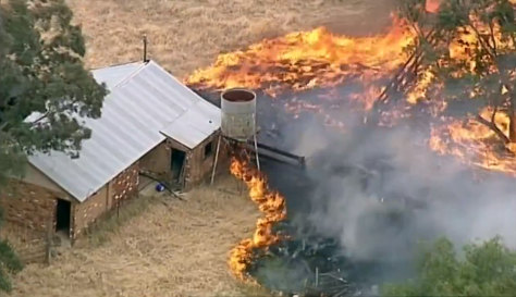 A grass fire burning in Strathallan, Victoria in 2019.