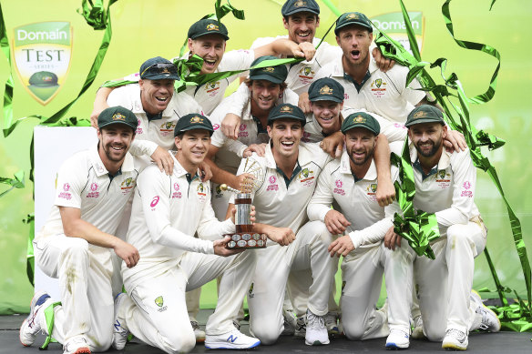 Australia celebrate their series whitewash at the SCG.
