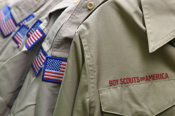 Tens of thousands of former Boy Scouts have begun legal proceedings against the US organisation. 