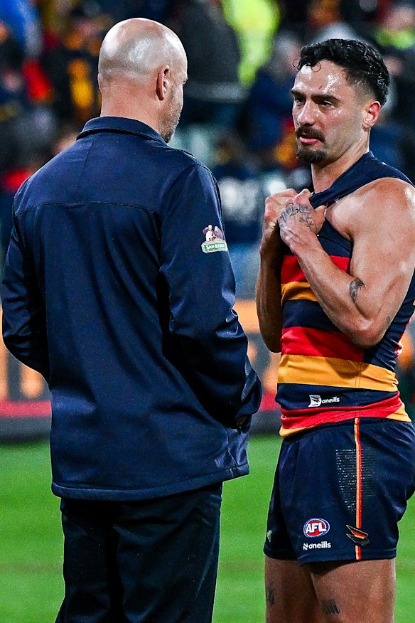 Nicks talks to Izak Rankine after the game against Collingwood.