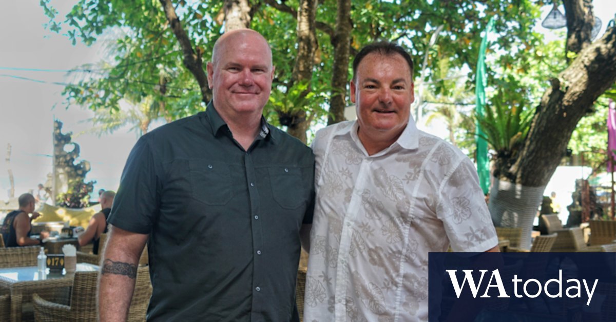 'There is a piece of me on that dirt': Andrew returns to the scene the attack with the man who saved him - Vimarsana News