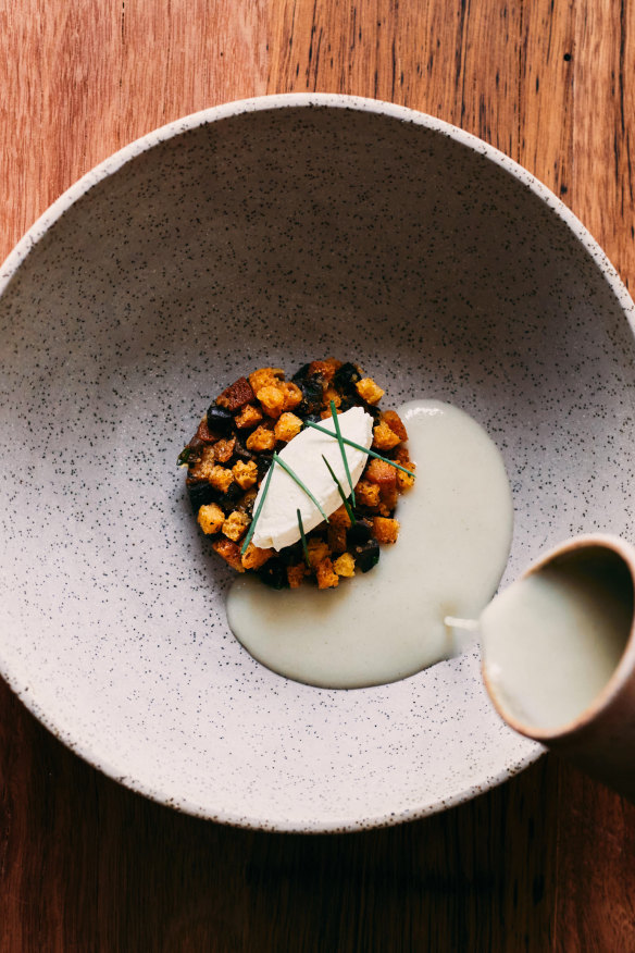 Jerusalem artichoke velouté.