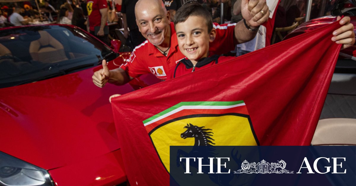 Tłumy schodzą na Albert Park na ciepłą i wietrzną imprezę F1