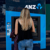 ANZ bank customers wrongly charged a monthly transaction fee are being reimbursed hundreds of dollars. 