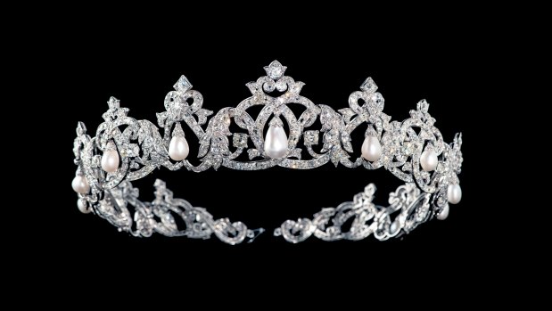 Cartier Paris Tiara 1949, special order, platinum, white gold, diamonds, pearls, 18 x 4.5 cm, Photo: Agence Realis, © Princely Palace of Monaco