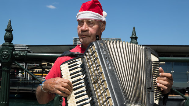 Keith Van Der Berg, who busks in Circular Quay.