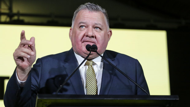 Craig kelly is taking on his next political challenge without the support of Clive Palmer.
