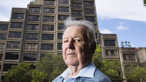 Jack Mundey in front of the Sirius building in 2016.