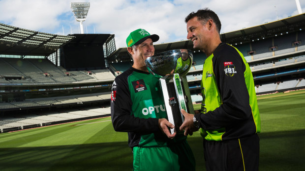 David Hussey (Stars) and brother Michael (Thunder) prepare for the 2016 BBL grand final.
