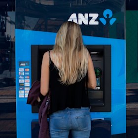 ANZ bank customers wrongly charged a monthly transaction fee are being reimbursed hundreds of dollars. 
