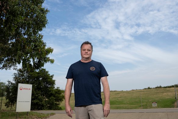 Lynbrook Residents Association  President Scott Watson at the Veolia Hampton Park Hill landfill site in outer Melbourne.