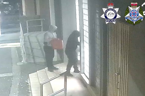 An image of the alleged synagogue arsonists released by the Victorian Joint Counter Terrorism Team on Thursday.